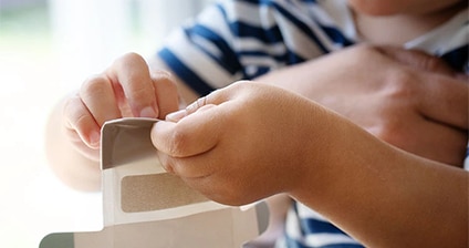 Emptying your child’s pouch
